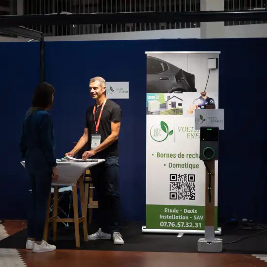 Des solutions domotiques sur un stand de l'espace La Grande aventure d'entreprendre au Salon Habitat Angers 2024